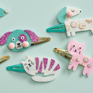 Brokatowe spinki do włosów Pieski i kotki Zestaw kreatywny dla dzieci do tworzenia biżuterii Janod