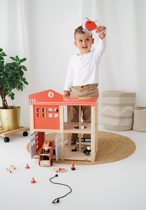 Straż Pożarna z wyposażeniem dźwiękiem i światłem Small Foot