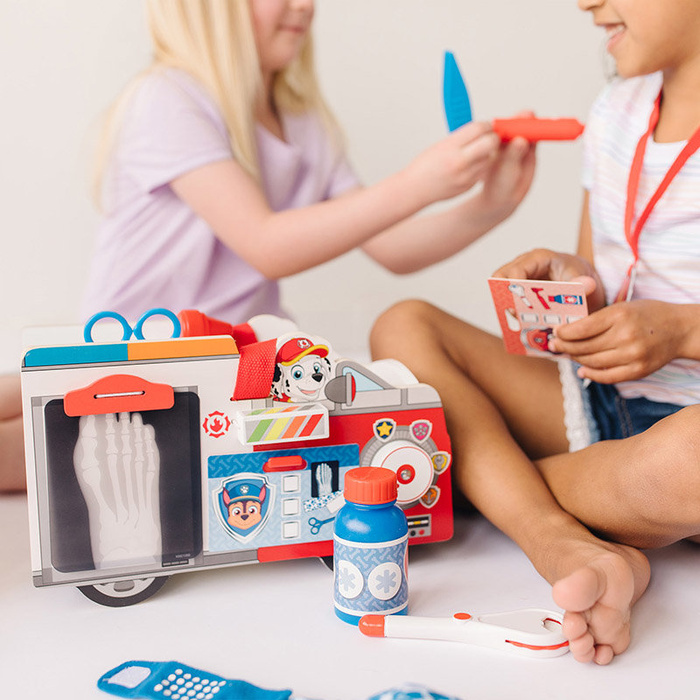 Ambulans Psi Patrol Marshall's pojazd drewniany z akcesoriami Melissa and Doug