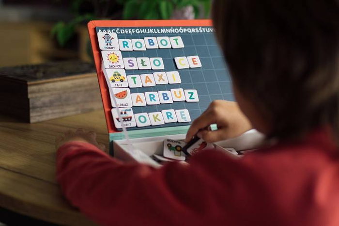 Magnetyczna układanka Polski Alfabet Magnetibook Janod