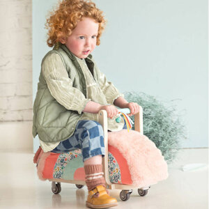 Drewniany jeździk z torebką Sarenka Stella LILLIPUTIENS 