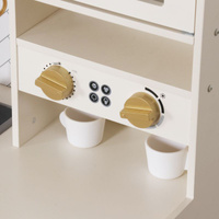 Drewniana kuchnia zabawkowa dla dzieci z bogatym wyposażeniem