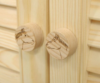 Drewniana Stajnia dla koni na kiju i miejscem na akcesoria Super Hobby Horse