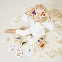 Sensoryczne klocki drewniane dla dzieci przeźroczyste kolorowe Janod 