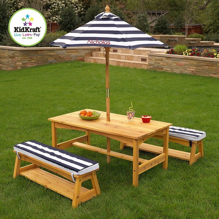 Drewniany zestaw ogrodowy z parasolem KidKraft