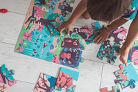 Świecące puzzle z mini-lampką UV Las 24 elementy 3+ Janod 