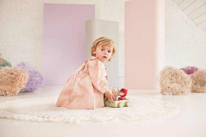 Drewniany wózek do ciągnięcia Wilk Louis LILLIPUTIENS