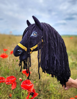 Czarny koń na kiju z gęstą grzywą Premium Super Hobby Horse