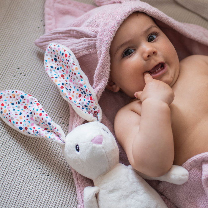 Szumiący Królik śpioszek Felcia Whisbear maskotka