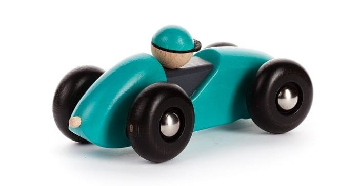 Drewniany samochód. Świetny kierowca, Bajo