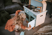 Dwustronna drewniana kuchnia z pralką 2w1, z dźwiękiem, światłem LED i 8 akcesoriami, Janod 