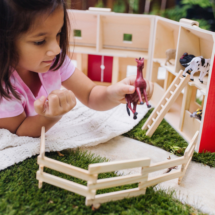 Drewniana farma dla dzieci Drewniana Składana Stodoła z 7 Figurkami Zwierząt Melissa and Doug