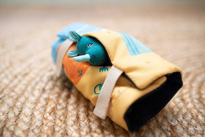 Mini przytulanki Rodzina nosorożców z matą Nosorożec Marius Lilliputiens