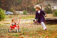 Drewniany wózek spacerowy dla lalek. Pomarańczowe paseczki, BAJO