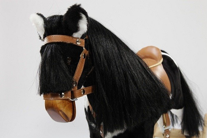 Czarno- biały koń na biegunach dla dzieci Wezyr