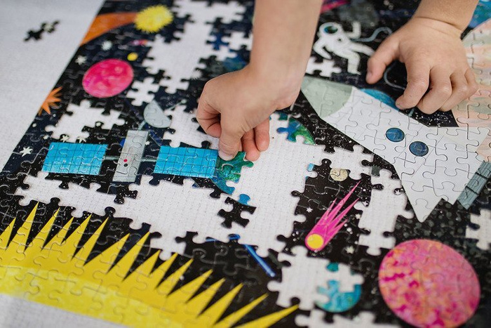 Puzzle rodzinne świecące w ciemności Kosmos 500 el Mudpuppy