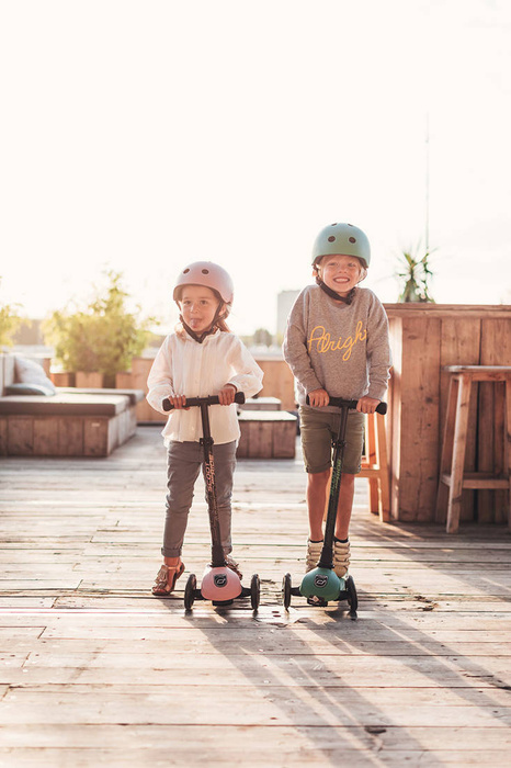 SCOOTANDRIDE Highwaykick 3 LED Hulajnoga składana ze świecącymi kółkami 3+ Rose