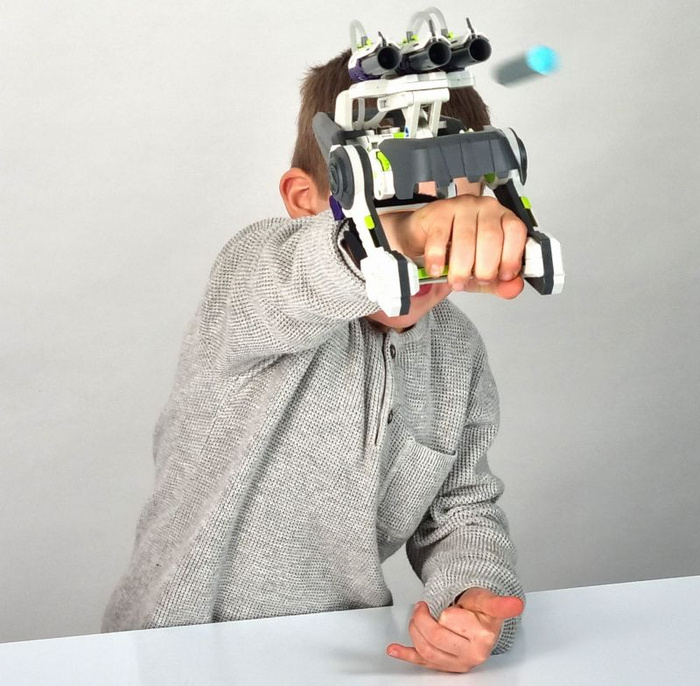 Pompowana wyrzutnia pneumatyczna na rękę z rzutkami Blaster Buki