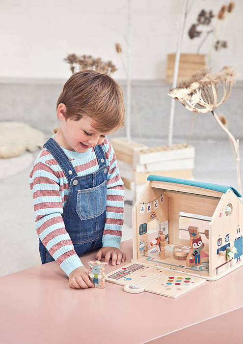 Drewniany multifunkcyjny zestaw do zabawy w Szkołę z 3 figurkami i akcesoriami Lilliputiens