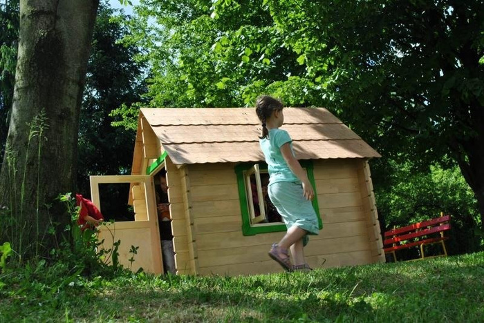 Zabawy w ogrodzie Drewniany domek do samodzielnego montażu Pilch