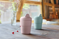 Kubek z silikonową pokrywką z dziubkiem Little Chums Pies Lassig