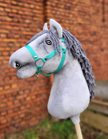 Siwy koń na kiju z gęstą grzywą Premium Super Hobby Horse