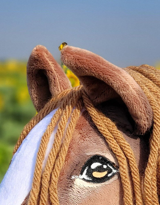 Brązowy koń na kiju z gęstą grzywą Premium Super Hobby Horse