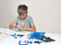 Zestaw konstrukcyjny zrób to sam Hydrauliczni bokserzy Buki