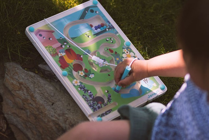 Magnetyczny labirynt dla dzieci Łąka Janod