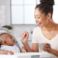 Zestaw łyżeczek Easy-Feed Grey/Soft Coral Skip Hop