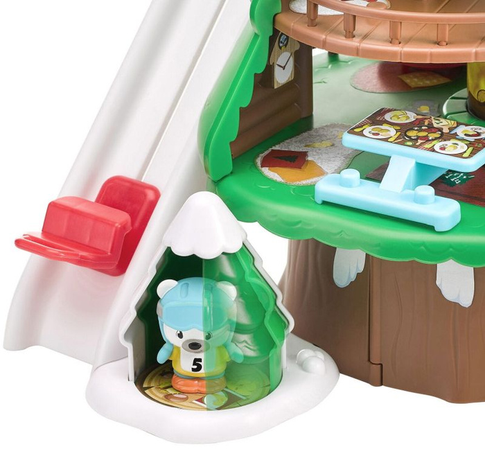 Drzewo domek alpejski stok narciarski Klorofil