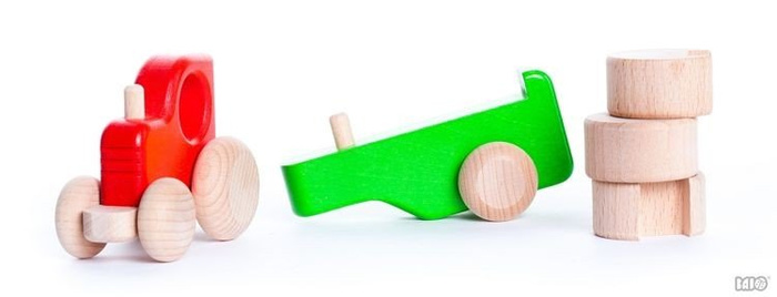 Mały traktor z przyczepą i klockami, Bajo