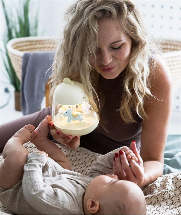 Kurczaczek Lampka LED z pozytywką żółta Rabbit & Friends