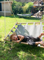 Huśtawka Bocianie gniazdo w drewnianej ramie Small Foot