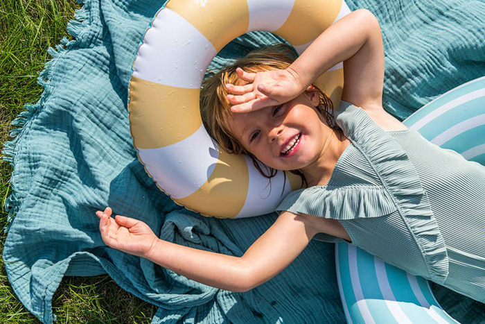 Kółko do pływania średnie 60 cm Banana Blue Quut