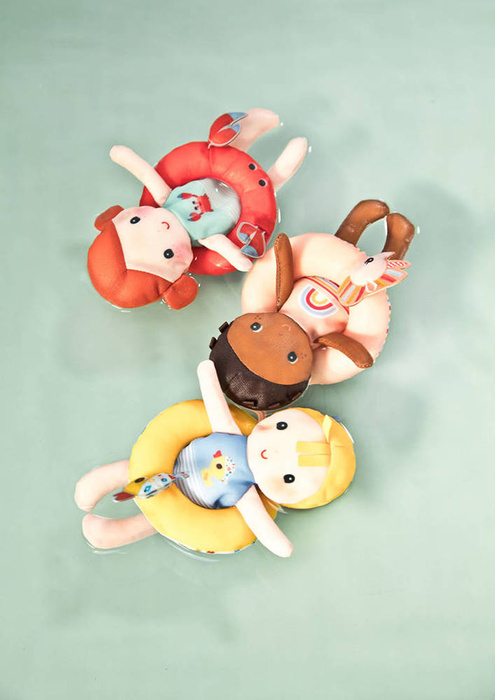 Laleczka z kółkiem do kąpieli wanny Gaspard Lilliputiens