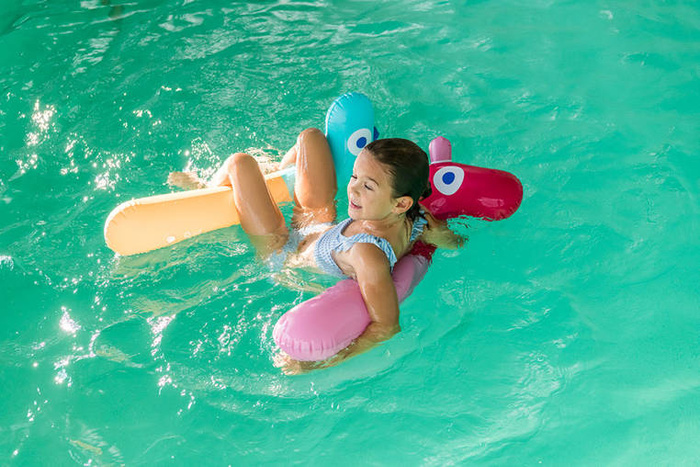 Makaron do pływania dla dzieci dmuchany Żyrafa Quut