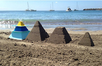 QUUT Zestaw 3 foremek do piasku Piramida Pira Vintage Blue + Deep Blue + Mellow Yellow