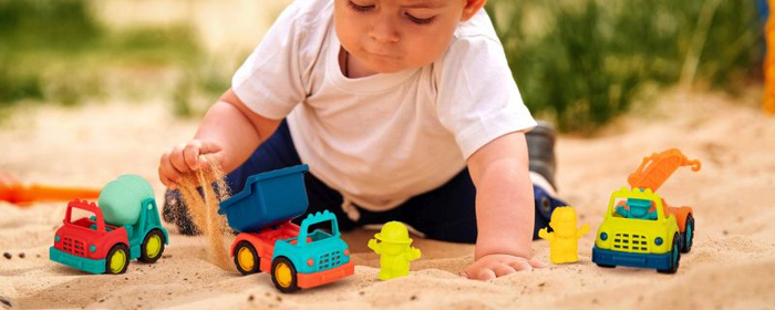 Pakiet 3 pojazdów budowlanych z figurkami kierowców Happy Cruisers B.Toys