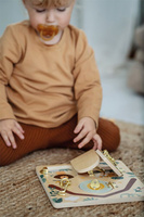 Drewniana tablica motoryczna zamki i zatrzaski Safari Small Foot