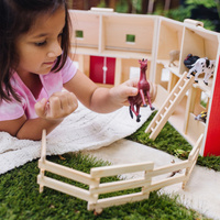 Drewniana farma dla dzieci Drewniana Składana Stodoła z 7 Figurkami Zwierząt Melissa and Doug