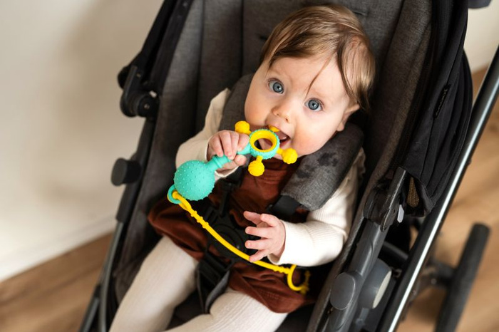 Zestaw 3 silikonowych pasków do zabawek w ciepłych kolorach Liinklz Möbi