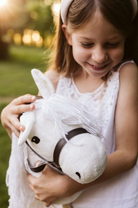 Hobby Horse Koń na kiju Astrup biały
