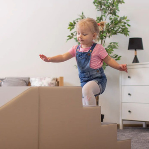 Zestaw do zabawy schodki i ślizgawka beżowo biały Soft Play Slider IGLU