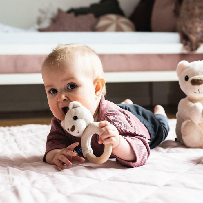 Eko gryzak drewniany Miś - biały Whisbear