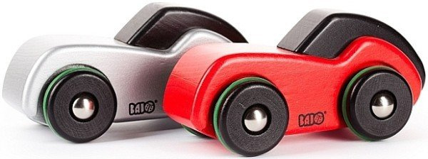 Drewniany samochód. Vintage sport, Bajo