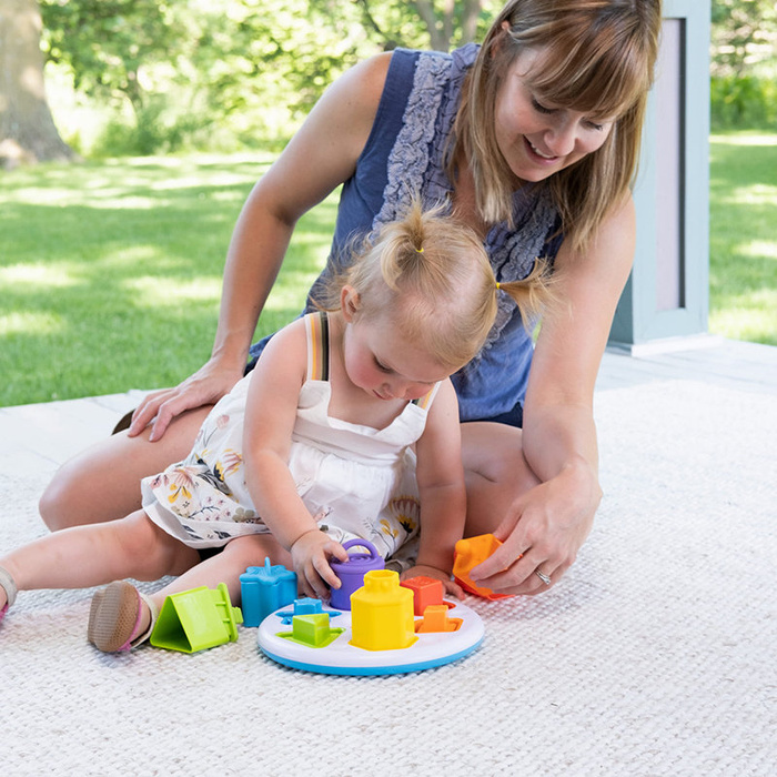 Sorter kolorów i kształtów z foremkami Plugzy Fat Brain Toys