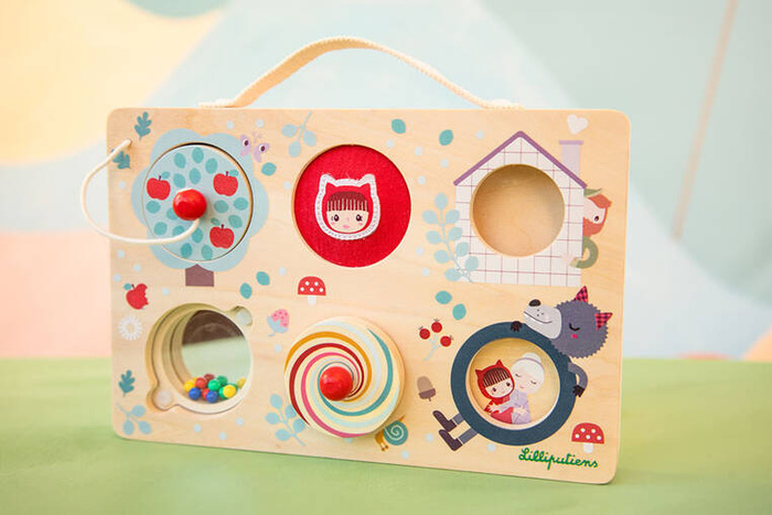 Edukacyjna tablica z drewna walizka Czerwony Kapturek Lilliputiens