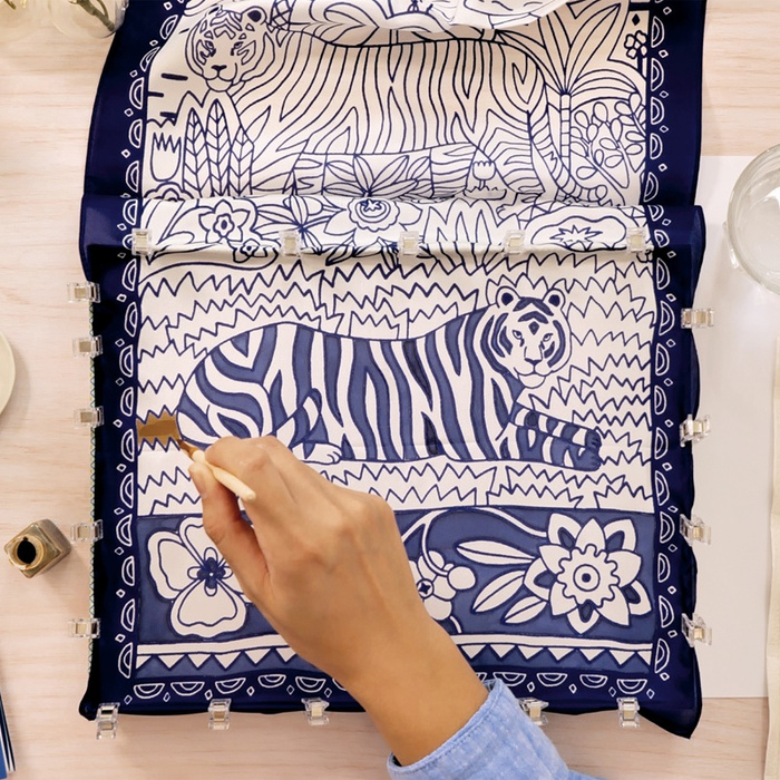 Zestaw artystyczny Malowanie na jedwabiu AGA Atelier 10 Djeco