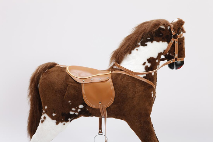 Duży koń na biegunach dla dzieci Bemo